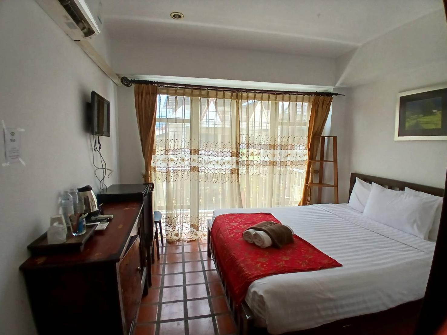 The Travellers Arms Hotel เชียงใหม่ ภายนอก รูปภาพ