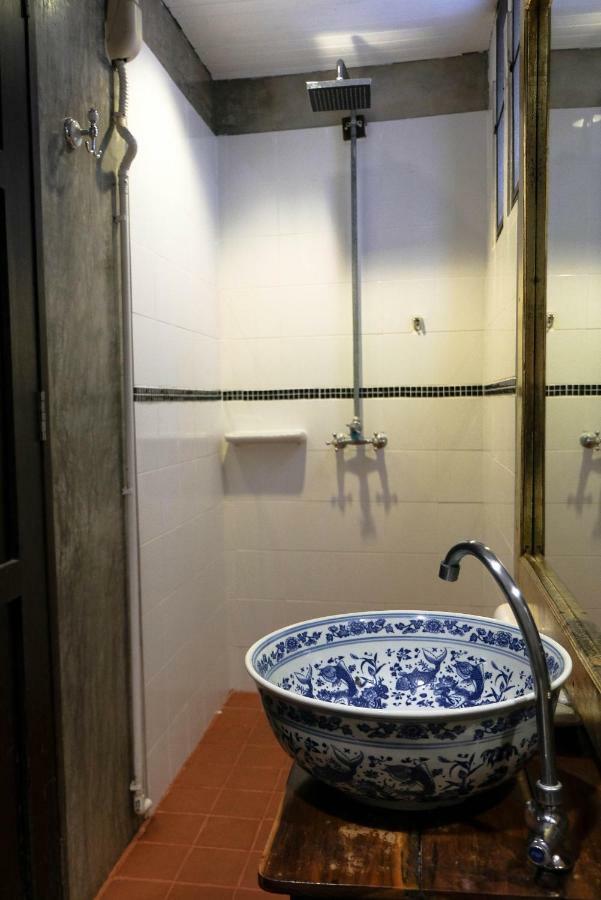 The Travellers Arms Hotel เชียงใหม่ ภายนอก รูปภาพ