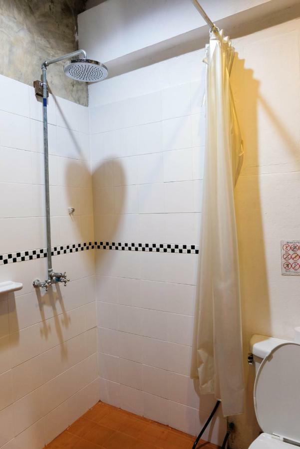 The Travellers Arms Hotel เชียงใหม่ ภายนอก รูปภาพ