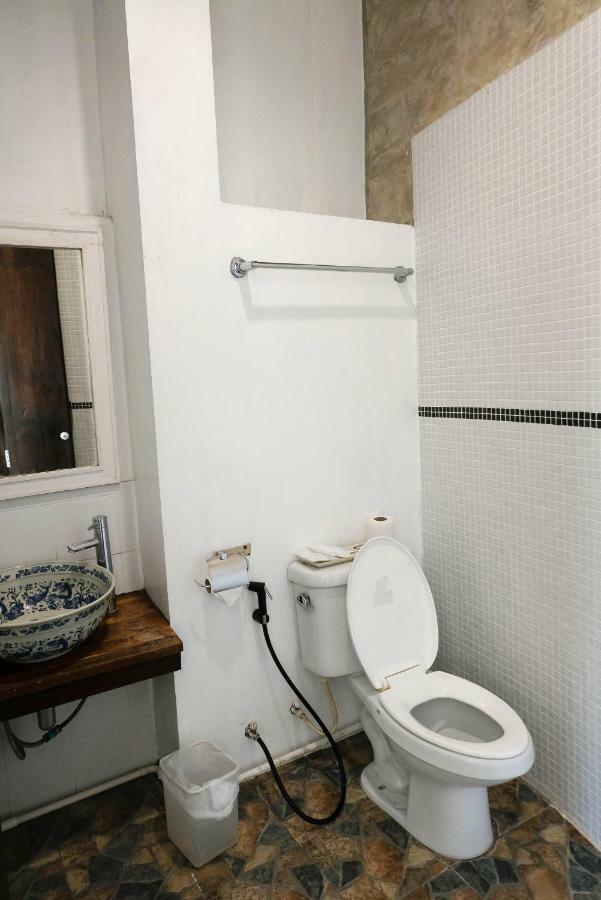 The Travellers Arms Hotel เชียงใหม่ ภายนอก รูปภาพ