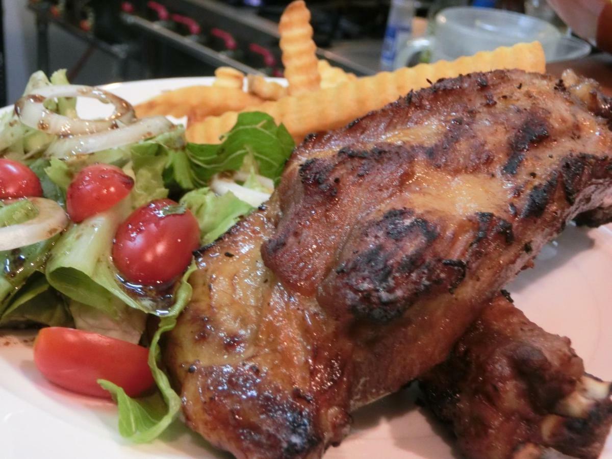 The Travellers Arms Hotel เชียงใหม่ ภายนอก รูปภาพ
